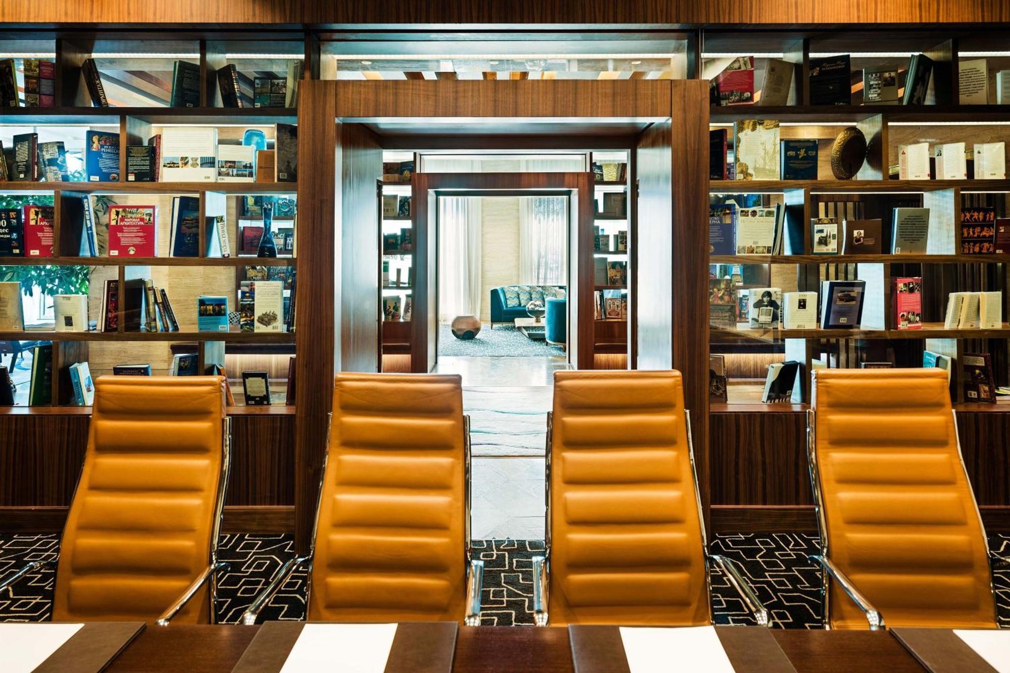 เชอราตัน บาคุ อินทูริสต์ Hotel บากู ภายนอก รูปภาพ Library on board