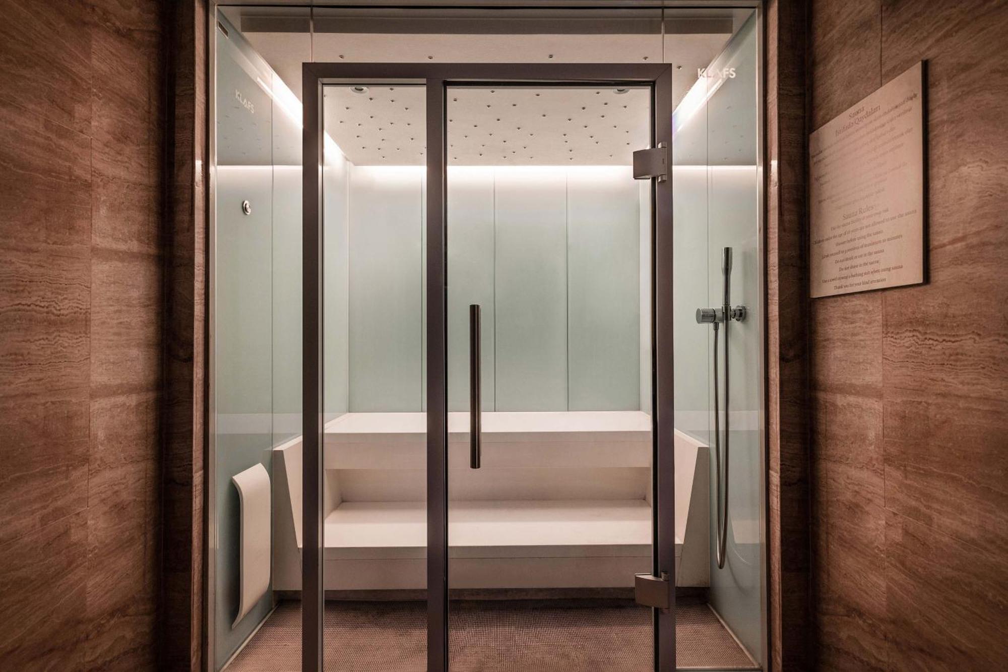 เชอราตัน บาคุ อินทูริสต์ Hotel บากู ภายนอก รูปภาพ A shower with a shower tray