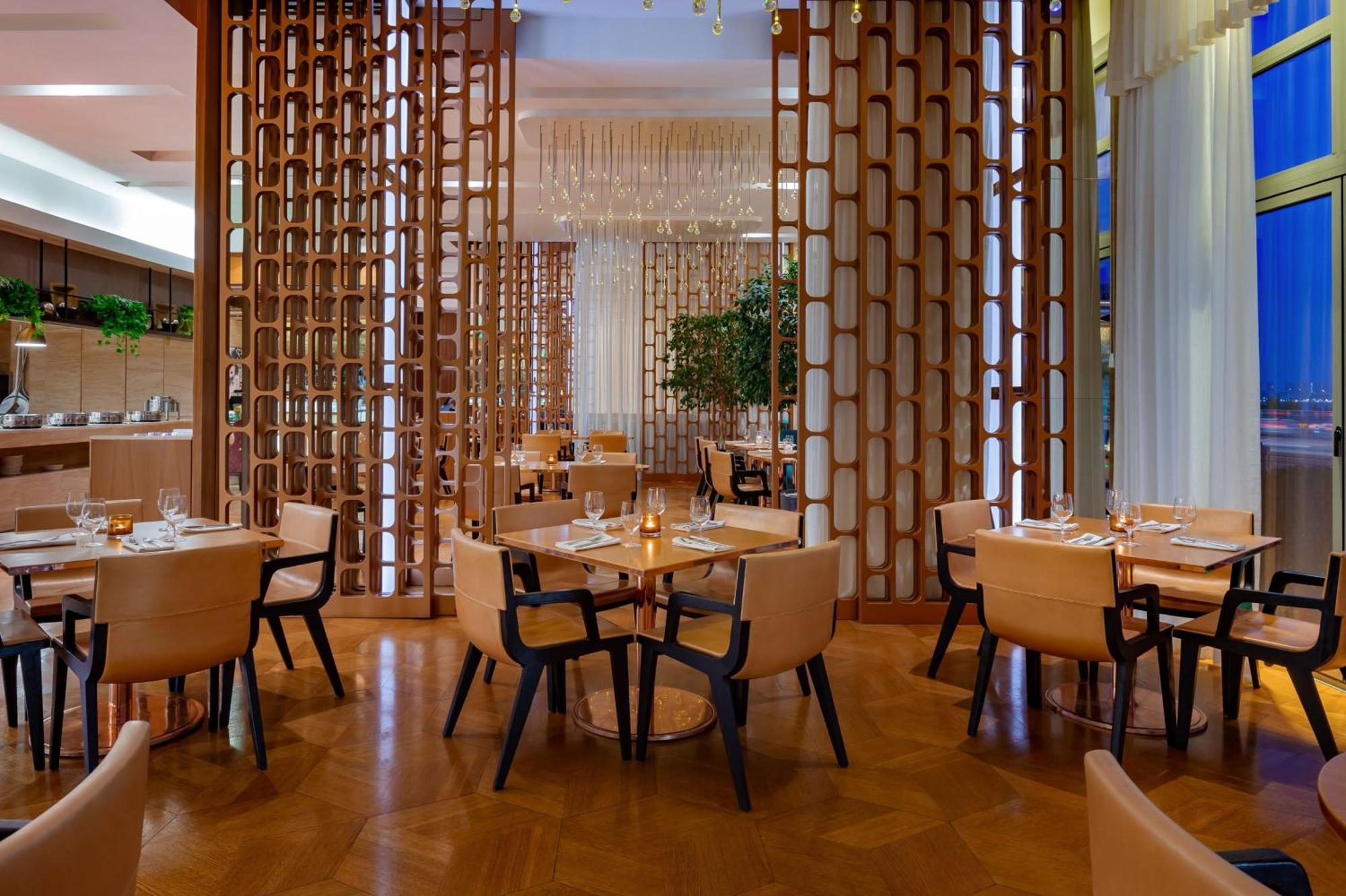 เชอราตัน บาคุ อินทูริสต์ Hotel บากู ภายนอก รูปภาพ The restaurant