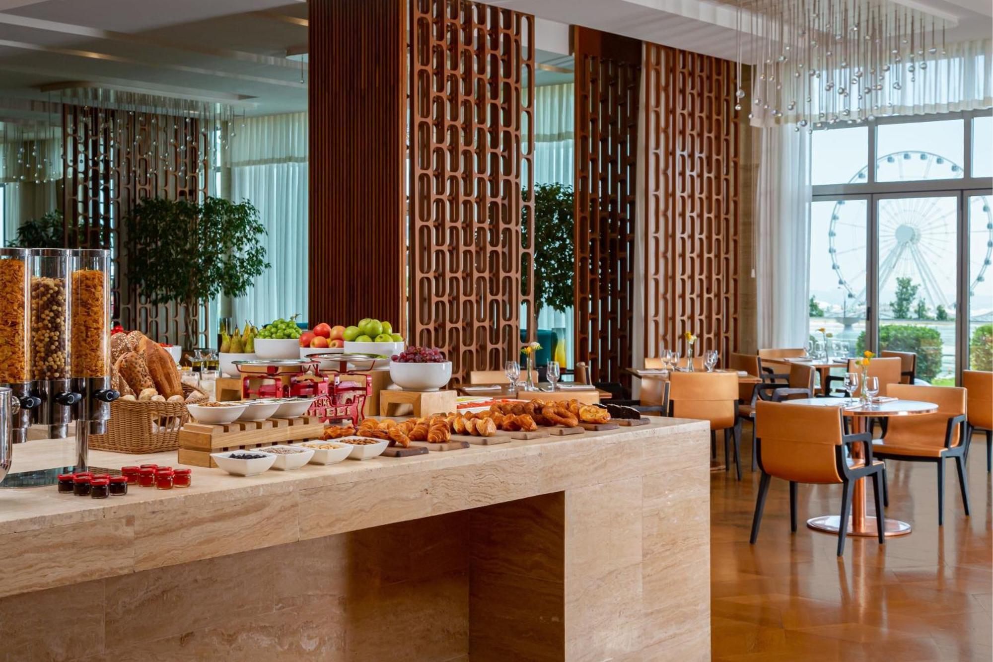 เชอราตัน บาคุ อินทูริสต์ Hotel บากู ภายนอก รูปภาพ The Lounge at the airport