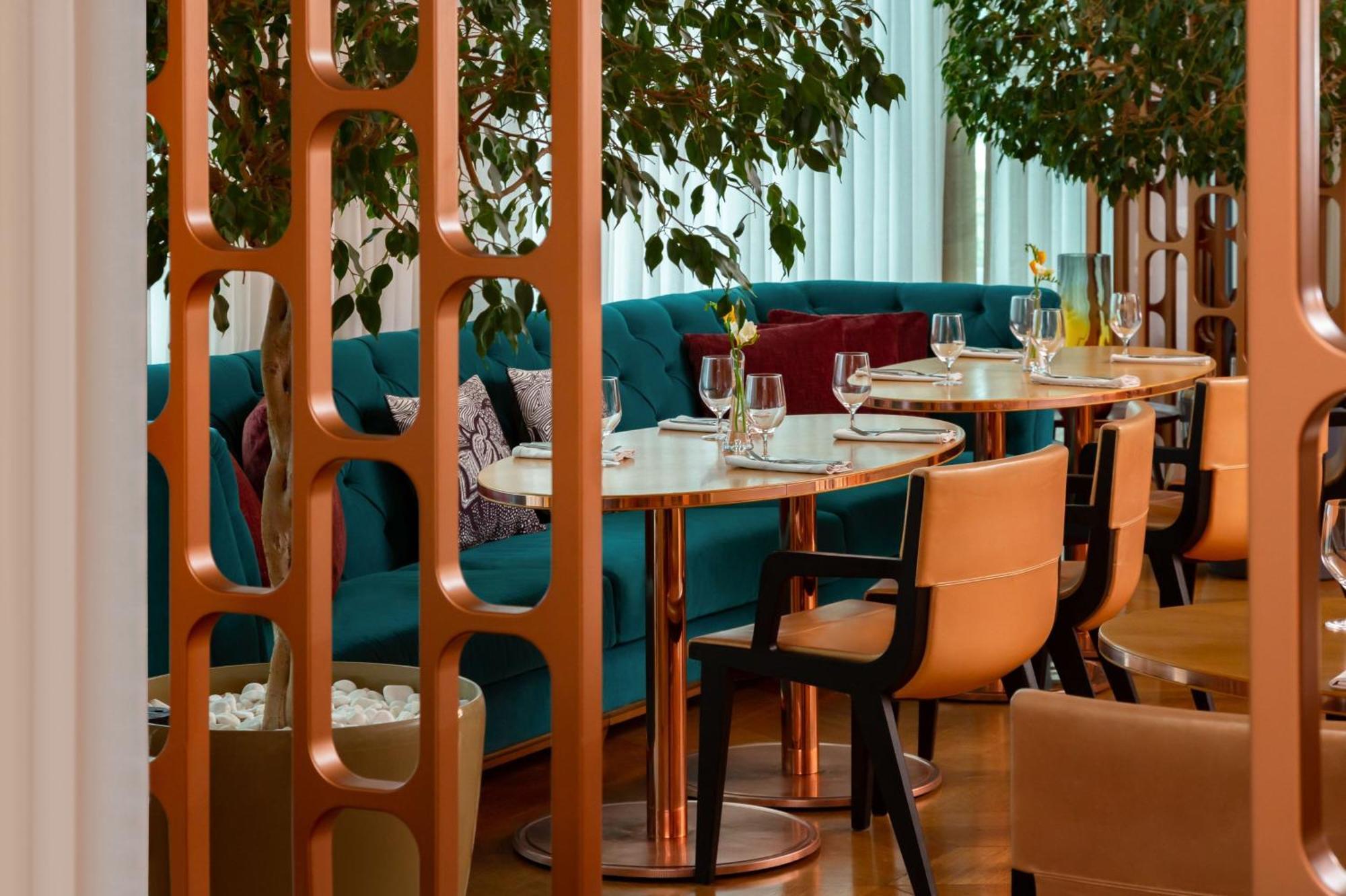 เชอราตัน บาคุ อินทูริสต์ Hotel บากู ภายนอก รูปภาพ Restaurant