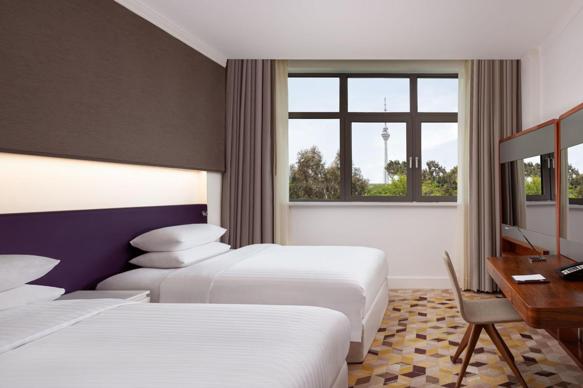 เชอราตัน บาคุ อินทูริสต์ Hotel บากู ภายนอก รูปภาพ A room at the hotel